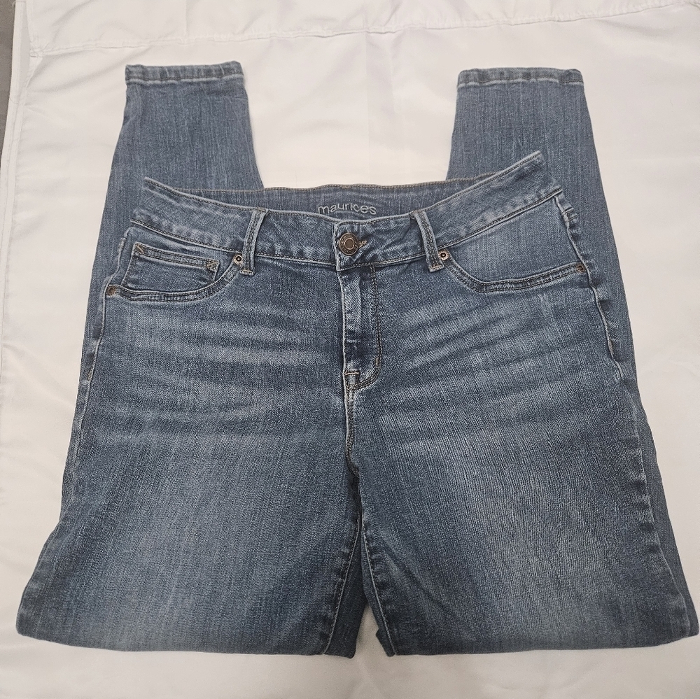 Maurices Medium Wash Skinny Jeans! - Picture 2 of 7